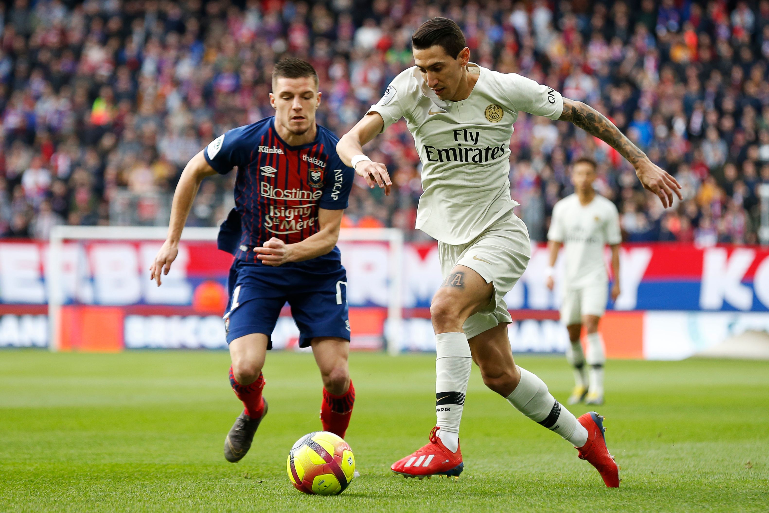 尼古拉斯·佩佩：C罗远不及梅西，圈内所有人都说梅西更好