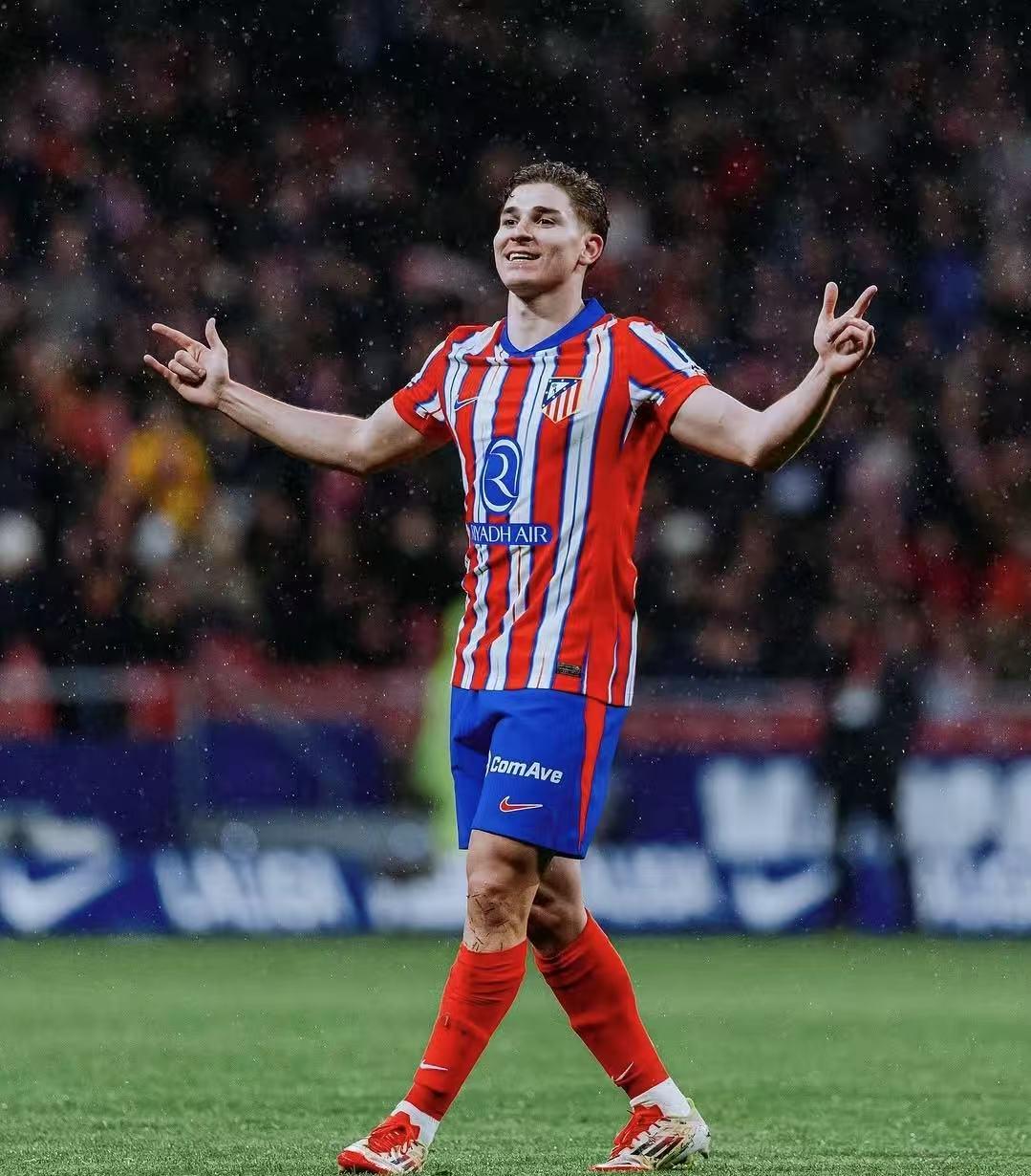 棒球运动与美国梦杰基罗宾森打破肤色藩篱的史诗