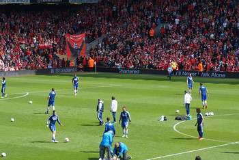 火箭半场篮板碾压对手仍落后，快船9记三分成反超关键（火箭半场篮板优势明显却仍落后，快船9个三分球扭转战局并反超）