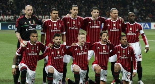 我只会拼抢！亚当斯4中0得到1分12板 包括5个进攻板（手感冰凉，亚当斯4投0中仅1分，抢下12篮板含5个前场板）