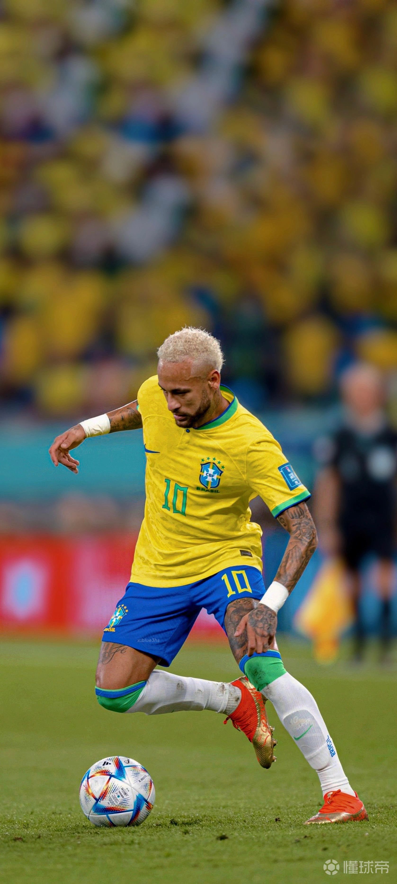 图片报：法兰克福解雇队医，因其在球队下榻酒店治疗对手球员