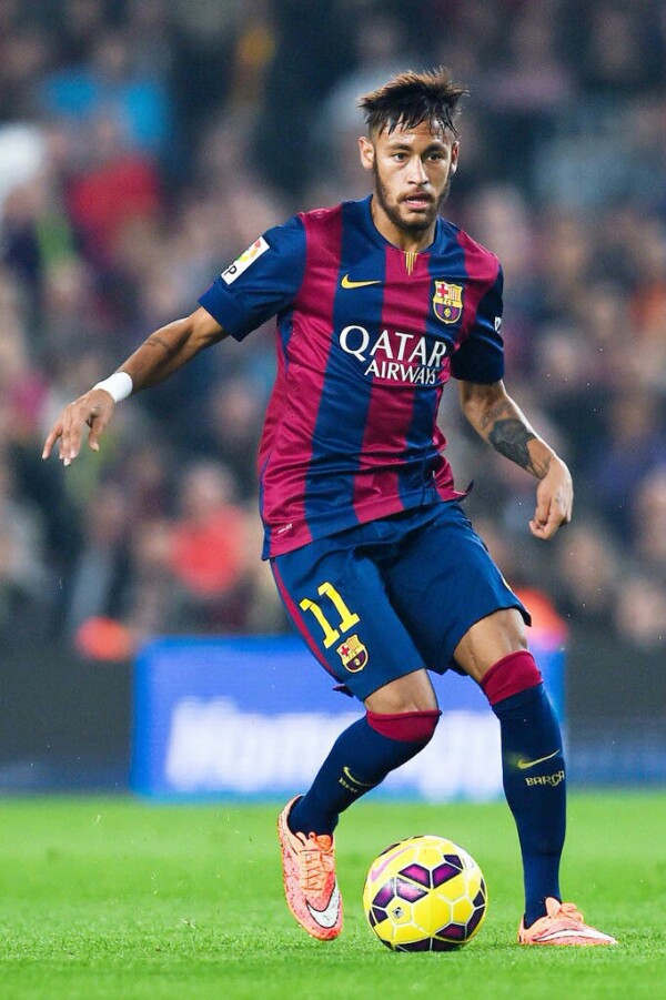 记者：前国门李雷雷有望接替杨智，担任青岛西海岸守门员教练