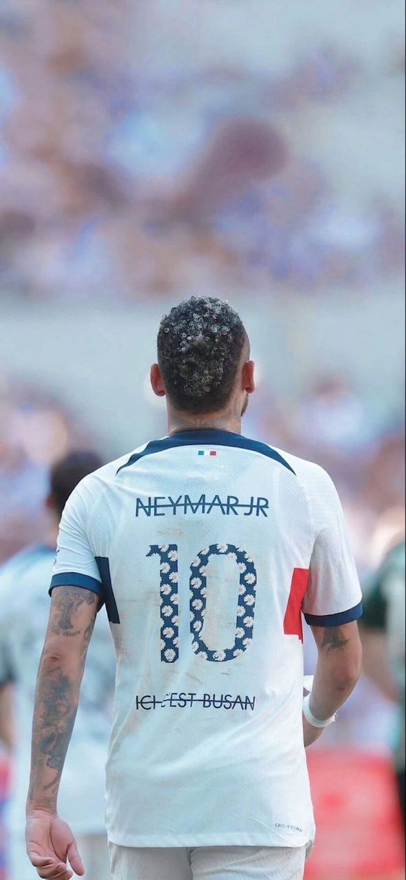 英媒盘点与主帅闹僵球员结局：小贝基恩C罗离队，希勒遭弃用