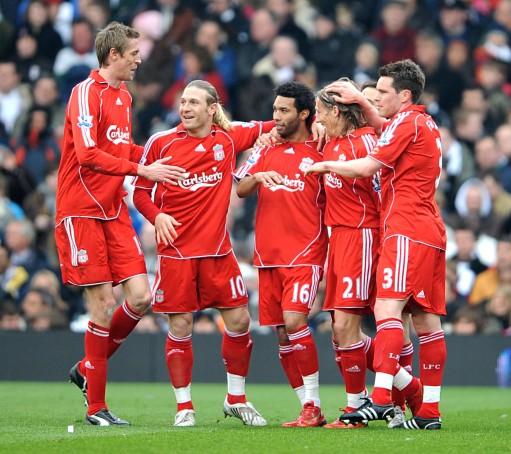 猛得很！英格拉姆首节7中6高效砍下17分3板2助2断（英格拉姆火力全开：首节7投6中轰17分，外加3板2助2断）